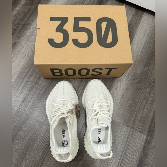 Yeezy boost 350 V2 - Picture 4 of 8